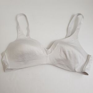36C Warner's White Wireless Bra